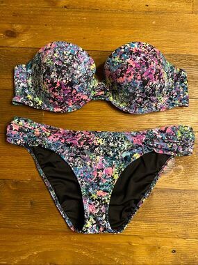 Victoria’s Secret Small 36B knockout bikini set swimwear strapless multicolor